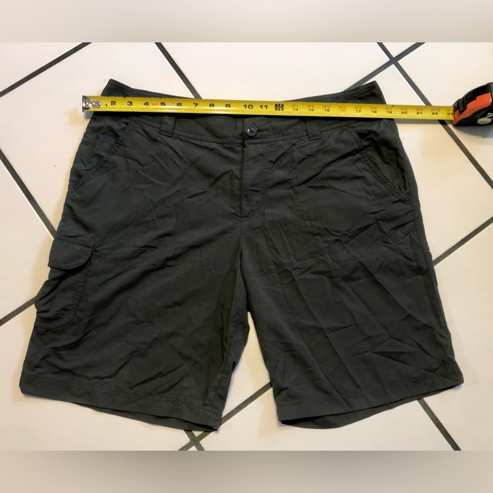Ladies size 14 Columbia brand hiking-walking  shorts in dark grey
